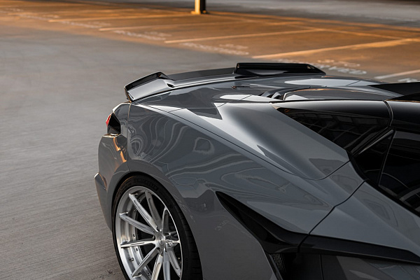 Фото дисков Brixton Forged R11-R Глянцевый лак на Chevrolet Corvette C8