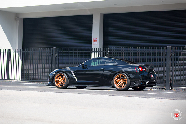 Фото дисков Vossen CG-202 Глянцевая медь на Nissan GT-R