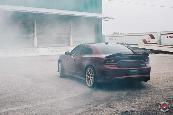 Фото дисков Vossen CG-204 Глянцевое золото на Dodge Charger VII