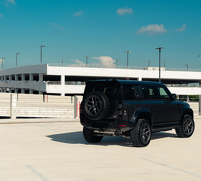 Фото дисков Vossen UV-X на Land Rover Defender II
