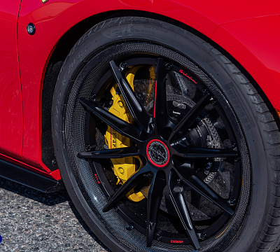 Фото дисков Brixton Forged R11-R на Ferrari F8