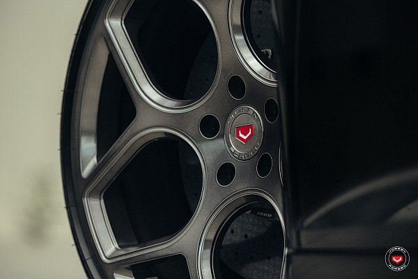 Фото дисков Vossen CG-205 Глянцевый тонированный лак на Audi R8 (4S)