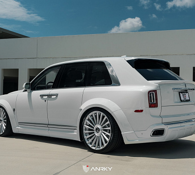 Фото дисков Anrky RF-282 на Rolls-Royce Cullinan