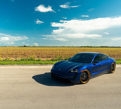 Фото дисков Strasse Wheels SV10 Deep Concave FS на Porsche Taycan I