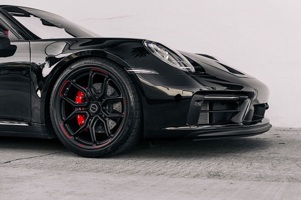 Фото дисков Brixton Forged CM5-RS Черный матовый на Porsche 911 VIII