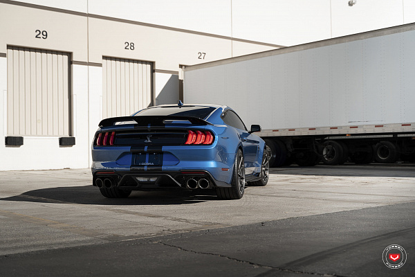 Фото дисков Vossen M-X2 Сатиновый графит на Ford Mustang VI