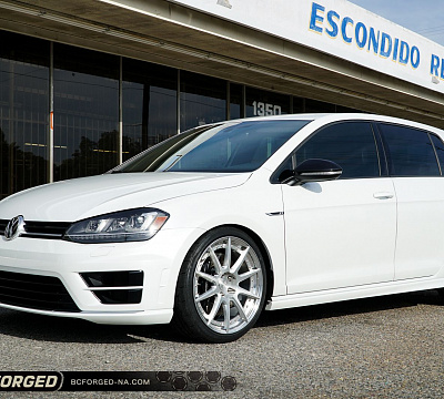 Фото дисков BC Forged HCS04 на Volkswagen Golf VII