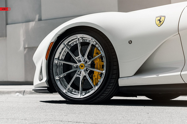Фото дисков Anrky AN28 Полированный лак на Ferrari 812