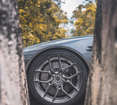 Фото дисков Brixton Forged CM5-R на Aston Martin Vantage 3