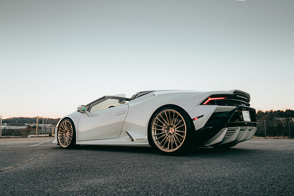 Фото дисков Vossen S17-04 Глянцевая шампань на Lamborghini Huracan
