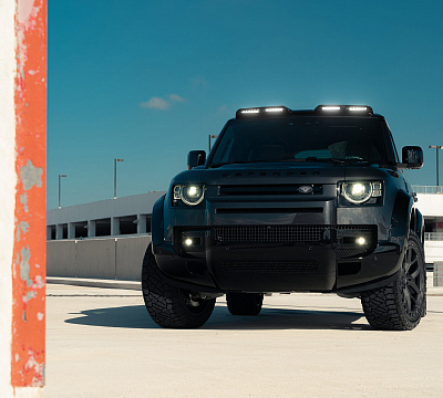 Фото дисков Vossen UV-X на Land Rover Defender II