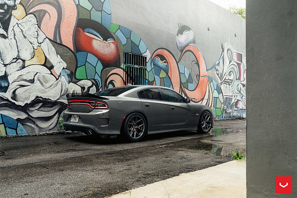 Фото дисков Vossen HF-5 Сатиновый графит на Dodge Charger VII