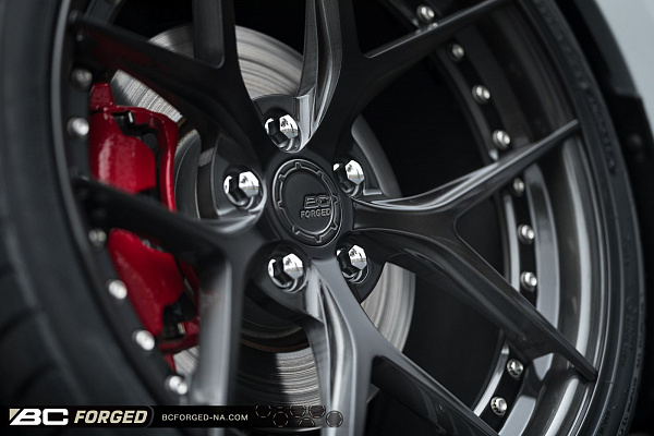 Фото дисков BC Forged HCS21 Глянцевый темный лак на Volkswagen Golf VII