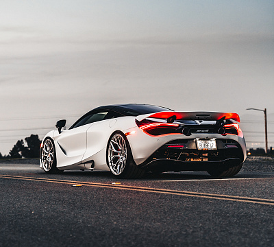 Фото дисков Brixton Forged PF10 на McLaren 720S