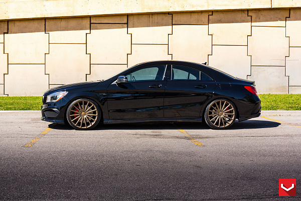 Фото дисков Vossen VFS-2 Сатиновое темное золото на Mercedes-Benz CLA (C117, X117)