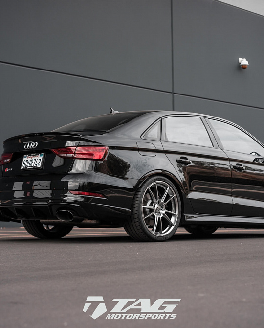 Фото дисков FF04 Серебро на Audi A/S/RS 3 (8V)