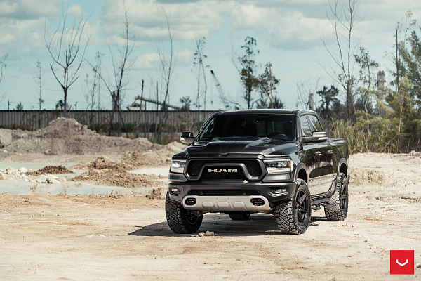 Фото дисков Vossen HF6-2 Черный сатин на Ram 1500 V