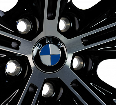 BMW 783