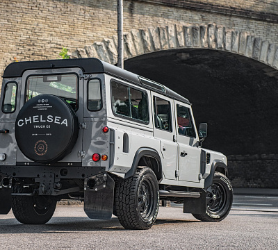 Фото дисков Kahn Rostyle Inspired RS на Land Rover Defender I