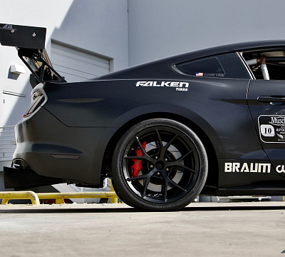 Фото дисков MRR FS06 на Ford Mustang VI