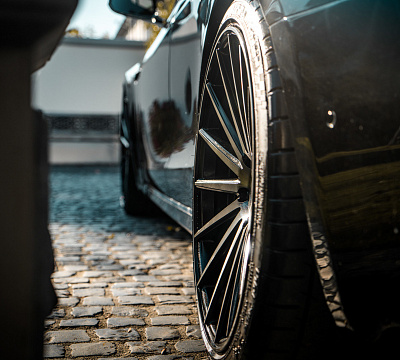 Фото дисков Vossen VFS-2 на Tesla Model S