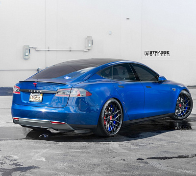 Фото дисков Strasse Wheels SM7T Deep Concave на Tesla Model S