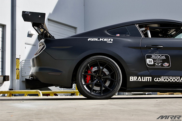 Фото дисков MRR FS06 Черный сатин на Ford Mustang VI