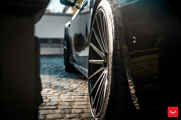 Фото дисков Vossen VFS-2 Глянцевый темный лак на Tesla Model S