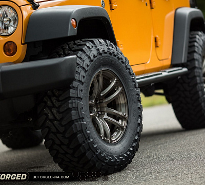 Фото дисков BC Forged RZ01 на Jeep Wrangler III (JK)