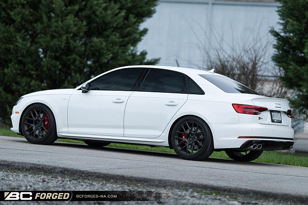 Фото дисков BC Forged RS40 Глянцевый темный лак на Audi A/S/RS 4 (B9)