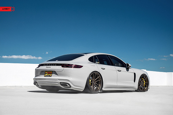 Фото дисков Anrky AN34 Сатиновая темная бронза на Porsche Panamera III