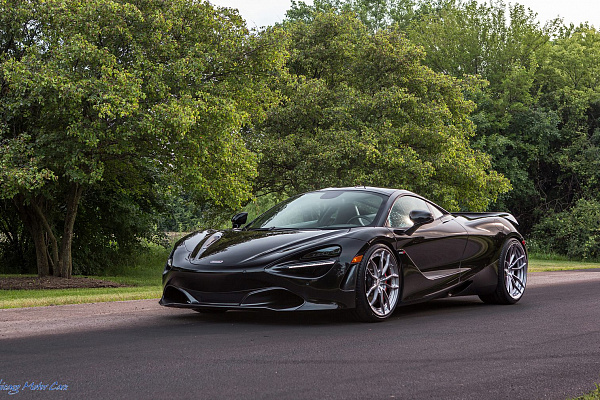 Фото дисков Anrky AN21 Глянцевый тонированный лак на McLaren 720S