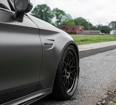 Фото дисков HRE 300 на Mercedes-Benz C-Class (W205)