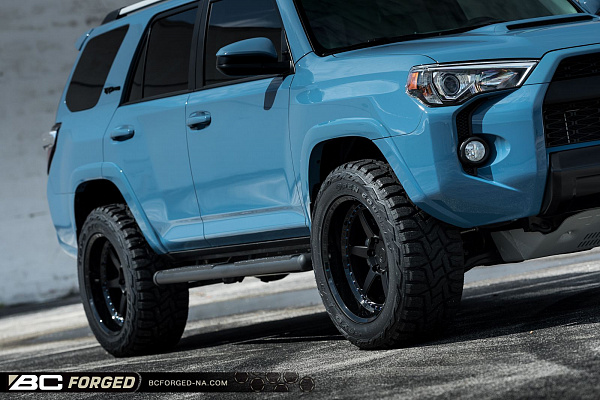 Фото дисков BC Forged LE61 // MLE61 Черный матовый на Toyota 4Runner V