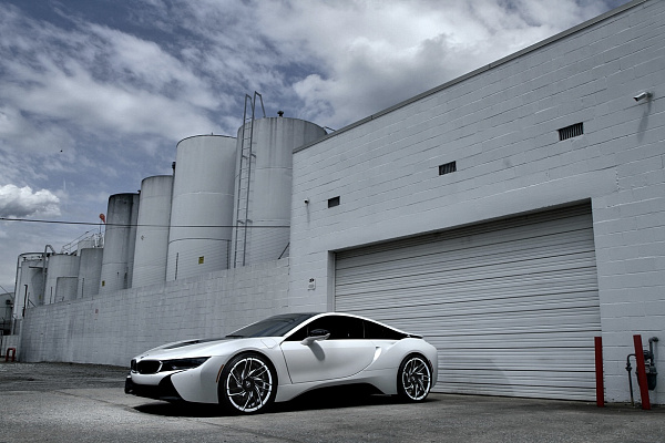 Фото дисков Savini SV62 Другой цвет на BMW i8
