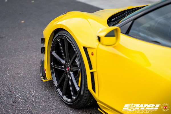 Фото дисков Vossen CG-203 Черный глянец на Ferrari 458