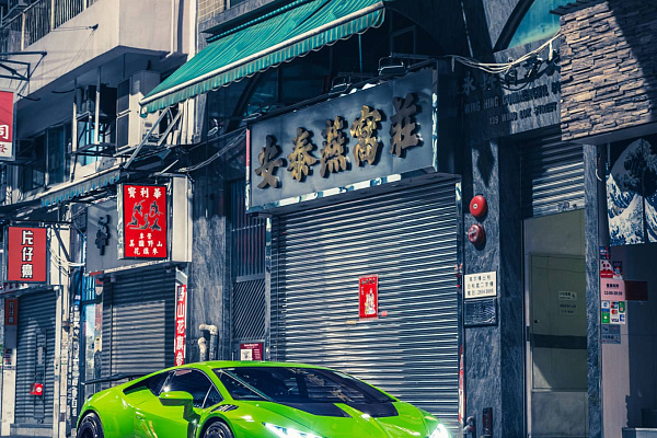 Фото дисков Brixton Forged PF7 Aerotech Глянцевый графит на Lamborghini Huracan