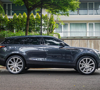 Фото дисков Vossen UV-2 на Land Rover Range Rover Velar