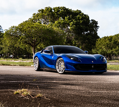 Фото дисков Vossen S21-02 на Ferrari 812
