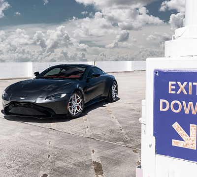 Фото дисков Anrky S3-X4 на Aston Martin Vantage 4