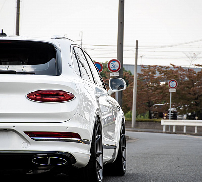 Фото дисков HRE P204 на Bentley Bentayga