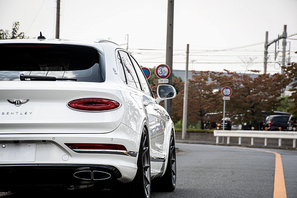 Фото дисков HRE P204 Сатиновый тонированный лак на Bentley Bentayga