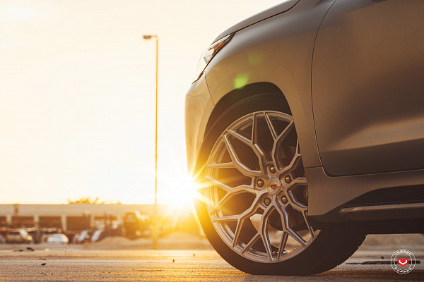 Фото дисков Vossen S17-01 Глянцевый лак на Lexus LX III