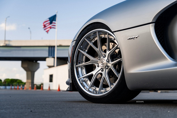 Dodge Viper SRT