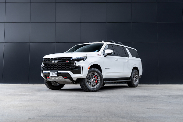 Фото дисков HRE P161 Глянцевый темный лак на Chevrolet Suburban XII