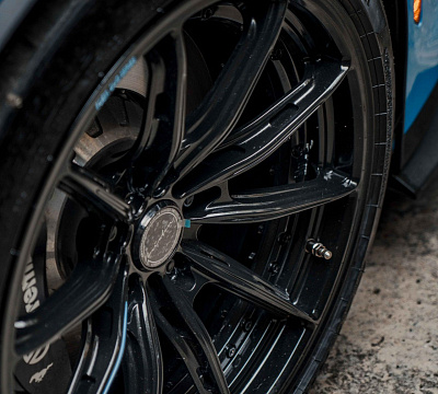Фото дисков Brixton Forged FDE11 на Ford Mustang VII
