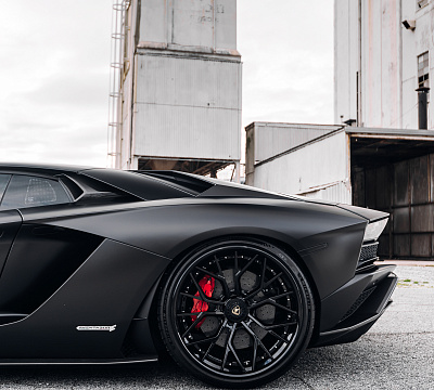 Фото дисков Brixton Forged PF10 на Lamborghini Aventador
