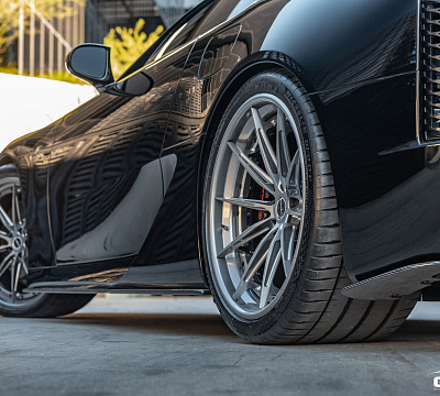 Фото дисков Brixton Forged R11-R на Lexus LFA