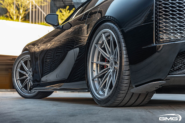 Фото дисков Brixton Forged R11-R Глянцевый графит на Lexus LFA