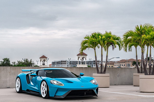 Фото дисков Anrky XR-305 Белый глянец на Ford GT II